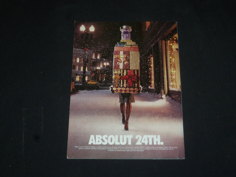 2000 DECEMBER YAHOO INTERNET LIFE MAGAZINE - 2001 A CYBERSPACE ODYSSEY - SP 5921