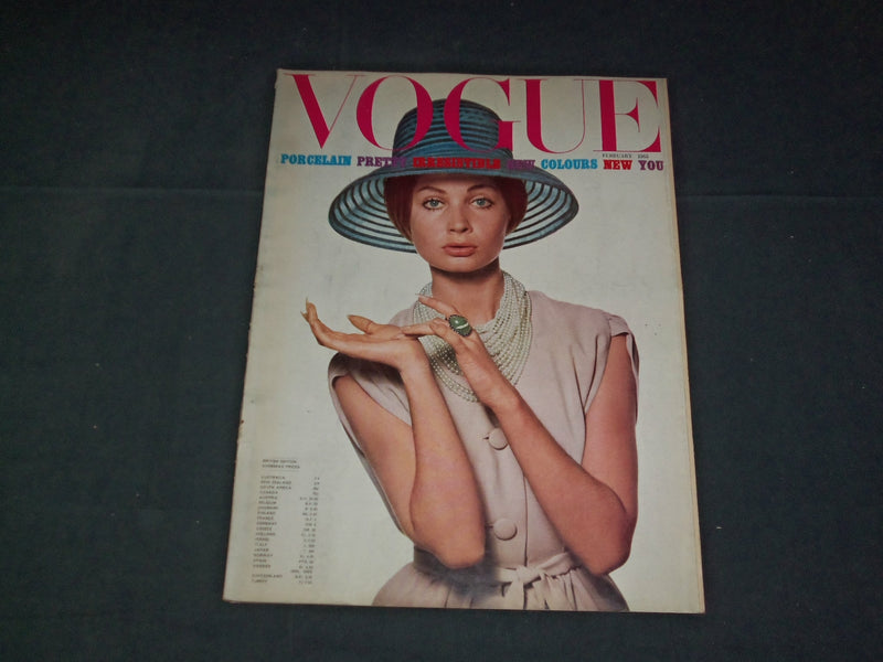 1965 FEBRUARY VOGUE MAGAZINE - SUE MURRAY COVER - BRITISH EDITION - B 5221