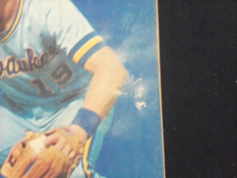 1983 STREET AND SMITH'S BASEBALL MAGAZINE - ROBIN YOUNT COVER - ST 6916