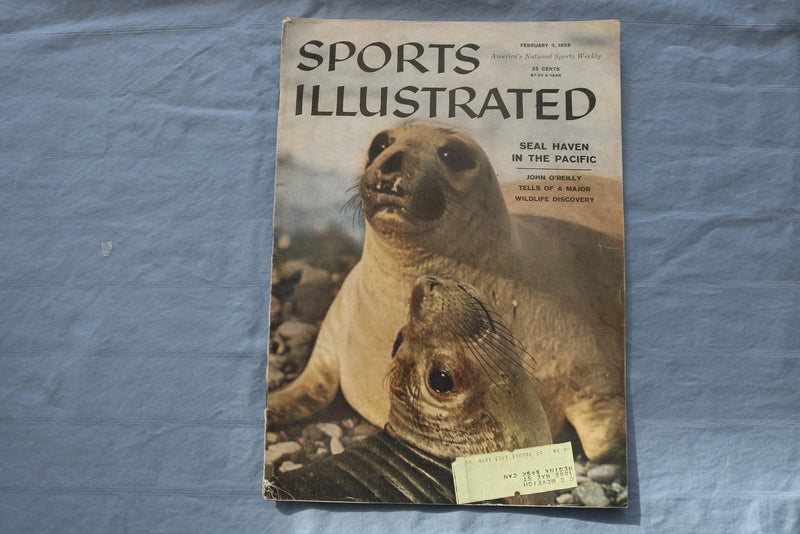 1958 FEBRUARY 3 SPORTS ILLUSTRATED MAGAZINE - BILL RUSSELL ARTICLE - ST 5505A