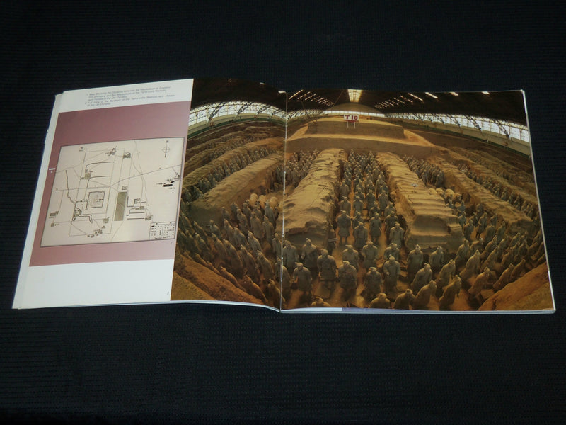 1990 WONDER OF THE WORLD TREASURES QIN SHIHUANG SOFTCOVER BOOK - R 728N