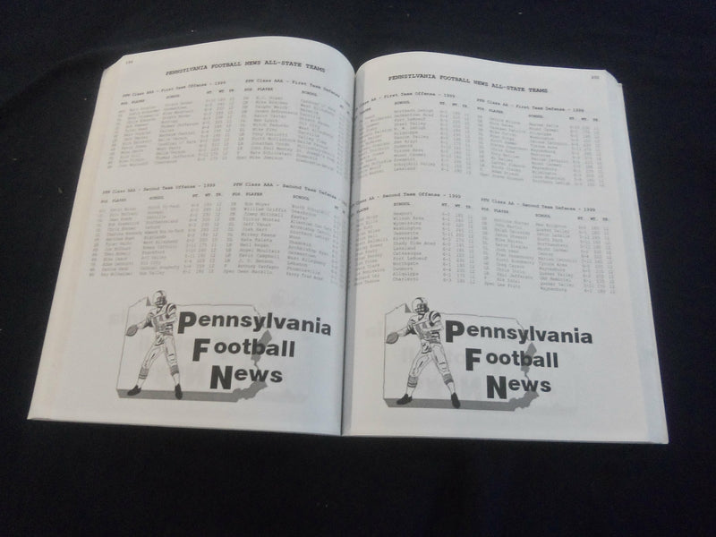 2010 PENNSYLVANIA FOOTBALL NEWS RESOURCE GUIDE - SCHEDULES & RECORDS - ST 4878I