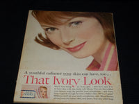 1961 APRIL PHOTOPLAY MAGAZINE - CONNIE STEVENS FRONT COVER - E 1929
