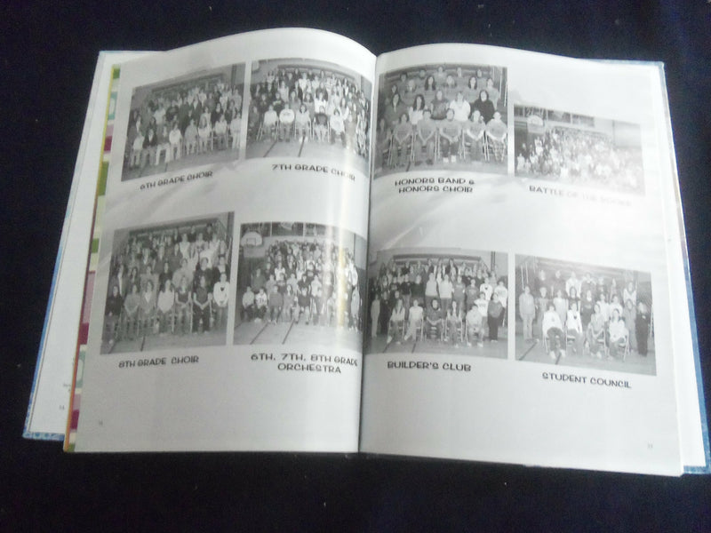 2008 SILVERBROOK MIDDLE SCHOOL YEARBOOK - WEST BEND, WISCONSIN - YB 2826