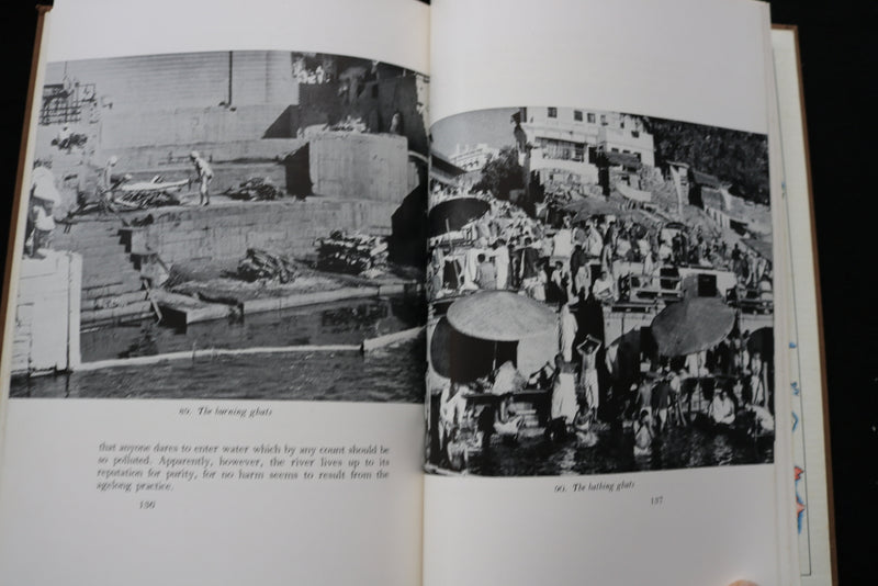 1955 A PASSAGE TO INDIA HARDCOVER BOOK BY ADRIAN VAN SINDEREN - KD 9465