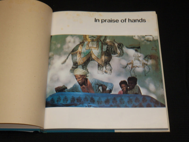 1974 IN PRAISE OF HANDS HARDCOVER BOOK BY OCTAVIO PAZ - R 718C