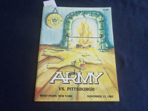 1982 NOV 13 FOOTBALL GAME PROGRAM - ARMY VS UNIV PITTSBURGH - MARINO - ST 6044P