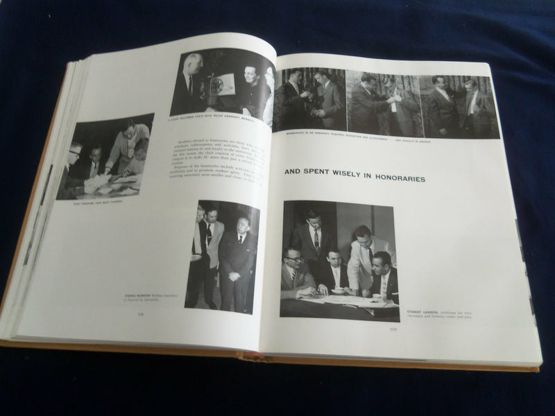 1954 ARBUTUS INDIANA UNIVERSITY YEARBOOK - BLOOMINGTON, INDIANA - YB 2634