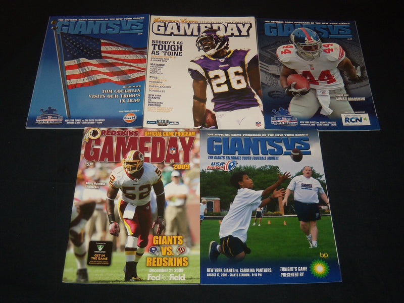 2009 NEW YORK GIANTS OFFICIAL GAME DAY PROGRAM LOT OF 12 - GREAT PHOTOS - O 2390