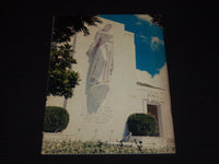 1981 PEARL HARBOR AND THE USS ARIZONA MEMORIAL PICTORIAL HISTORY BOOK - J 9907
