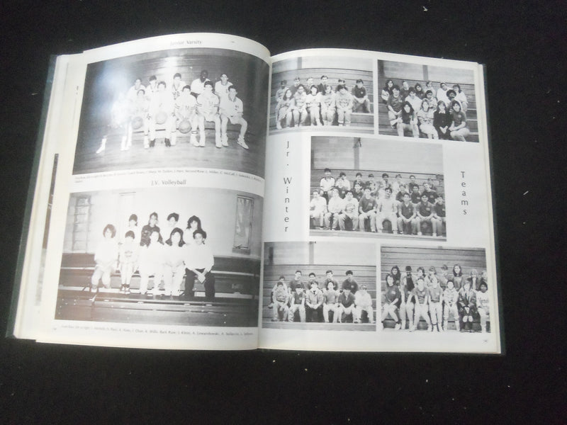 1988 WARDLAW-HARTRIDGE SCHOOL YEARBOOK - TEMPORA ET MORES - EDISON, NJ - YB 2933