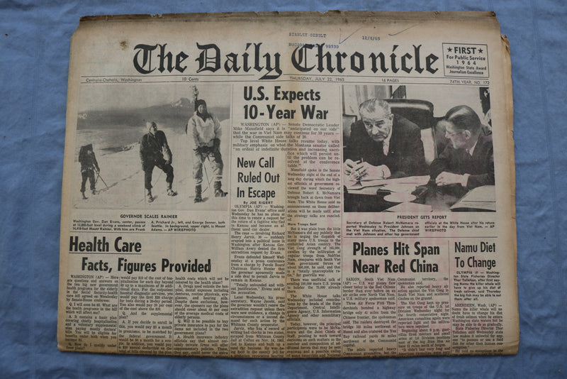 1965 JULY 22 THE DAILY CHRONICLE NEWSPAPER - U.S. EXPECTS 10-YEAR WAR - NP 8542