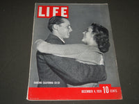 1939 DECEMBER 4 LIFE MAGAZINE - UCLA COED AND DATE - L 159