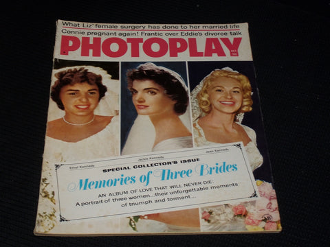1968 OCTOBER PHOTOPLAY MAGAZINE - JACKIE ETHEL & JOAN KENNEDY COVER - E 887