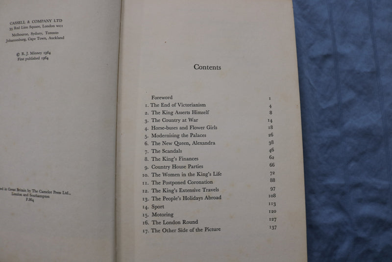 1964 THE EDWARDIAN AGE HARDCOVER BOOK BY R. J. MINNEY - KD 9378