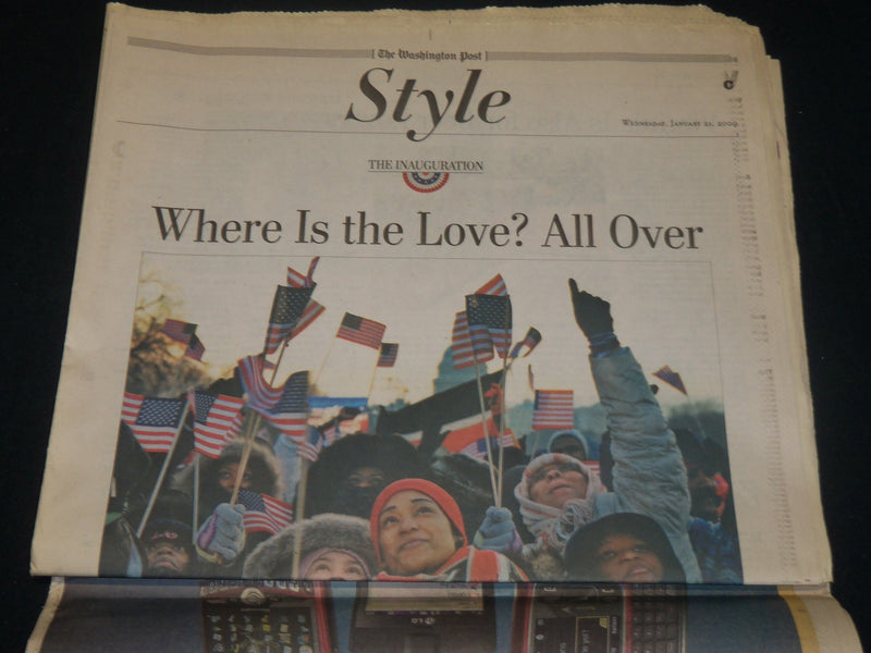2009 JANUARY 21 WASHINGTON POST NEWSPAPER - OBAMA TAKES CHARGE - NP 4923