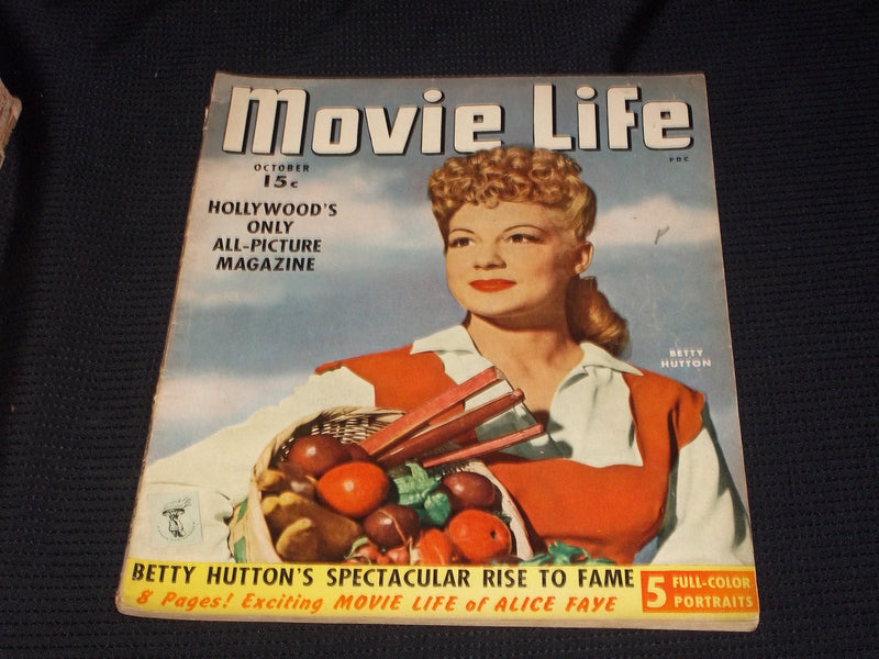1943 OCTOBER MOVIE LIFE MAGAZINE - BETTY HUTTON FRONT COVER - E 3647