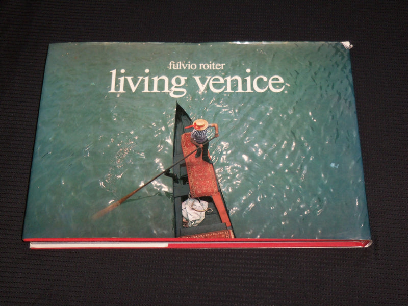 1978 LIVING VENICE HARDCOVER BOOK BY FULVIO ROITER - GREAT PHOTOS - R 720K