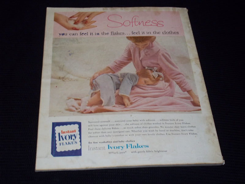 1959 MAY MCCALL'S MAGAZINE - NICE FASHION FRONT COVER - E 20235