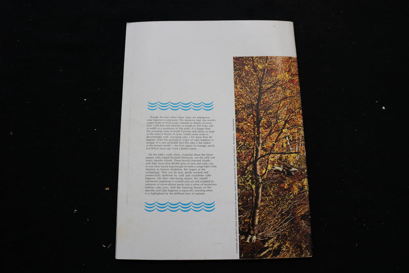 1972 AUTUMN WISCONSIN TRAILS MAGAZINE - WATER AND TREES COVER - E 9865