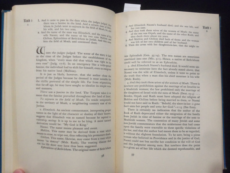1950 THE FIVE SCROLLS - A COMMENTARY HARDCOVER BOOK BY ISRAEL BETTAN - KD 8932