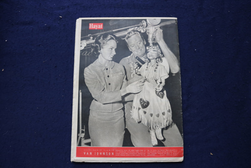 1958 OCTOBER 10 HAYAT MAGAZINE - ELIZABETH TAYLOR - TURKISH COVER - E 23659