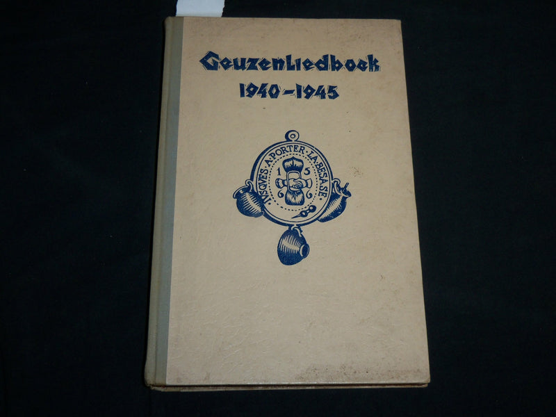 1940-1945 GEUZENLIEDBOEK HARDCOVER BOOK - DUTCH - KD 6808
