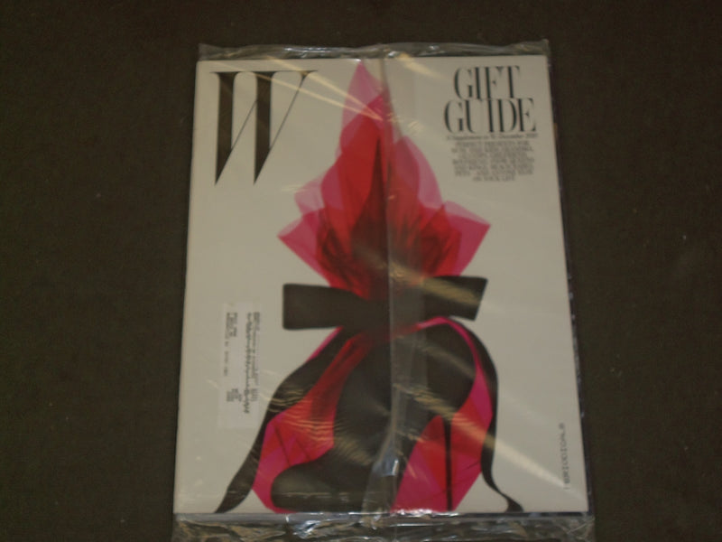 2010 DECEMBER W MAGAZINE - KATHERINE HEIGL COVER - B 3442