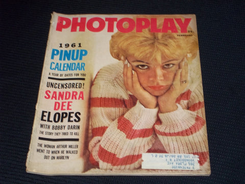 1961 FEBRUARY PHOTOPLAY MAGAZINE - SANDRA DEE FRONT COVER - E 16718