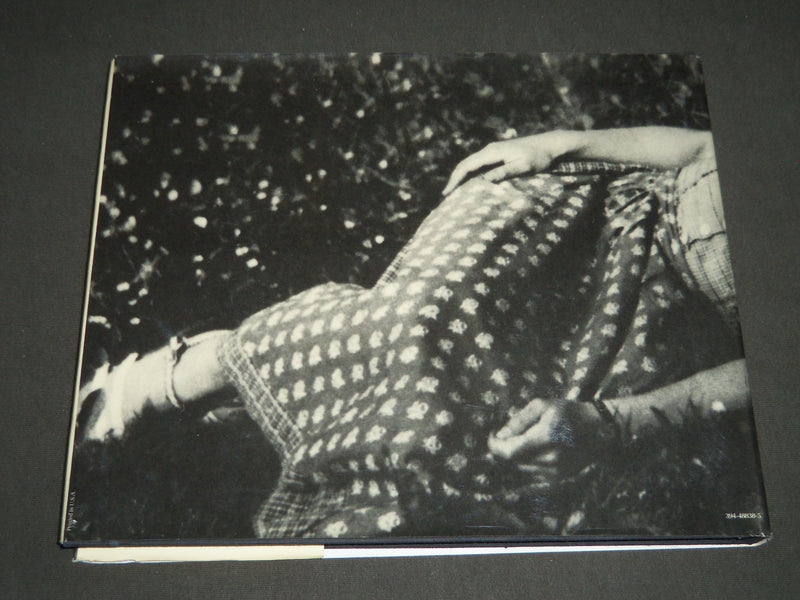 1976 THE CAMERA OF MY FAMILY BOOK BY CATHERINE HANF NOREN - KD 3779