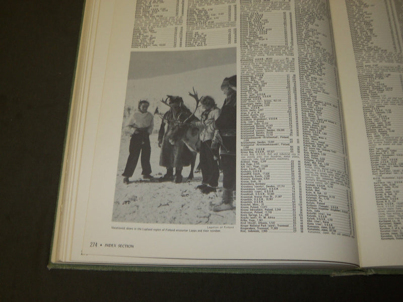1959 HAMMOND'S AMBASSADOR WORLD ATLAS - 7TH PRINTING - NICE MAPS - KD 5367