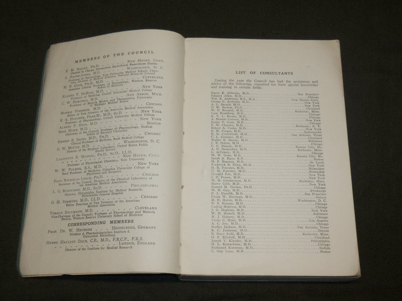 1933 NEW AND NONOFFICIAL REMEDIES BOOK - AMERICAN MEDICAL ASSOCIATION - J 6142