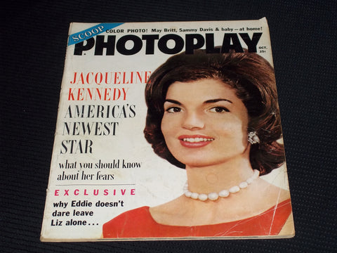 1961 OCTOBER PHOTOPLAY MAGAZINE - JACKIE KENNEDY FRONT COVER - E 16726