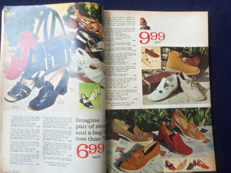 1971 EATON'S SUMMER SALE AND ITEMS OF SEASONAL INTEREST CATALOG - R 98N