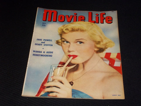 1949 JULY MOVIE LIFE MAGAZINE - DORIS DAY FRONT COVER - E 1382