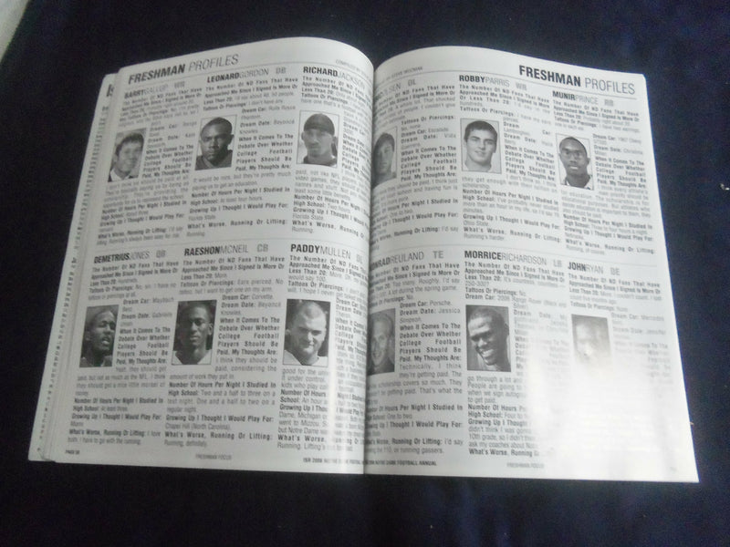 2006 UNIVERSITY OF NOTRE DAME FOOTBALL ANNUAL - IRISH SPORTS REPORT - SP 1213Q