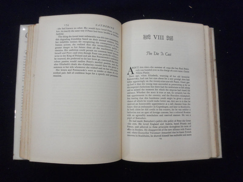 1935 CATHERINE THE PORTRAIT OF AN EMPRESS HARDCOVER BOOK BY GINA KAUS - KD 8356