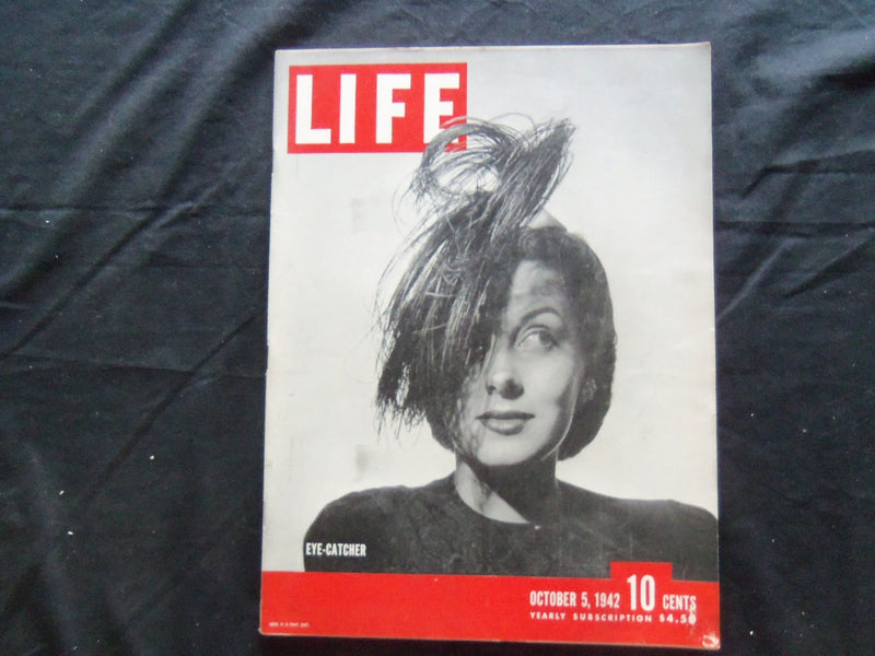 1942 OCTOBER 5 LIFE MAGAZINE - HATS IN FASHION - L 307