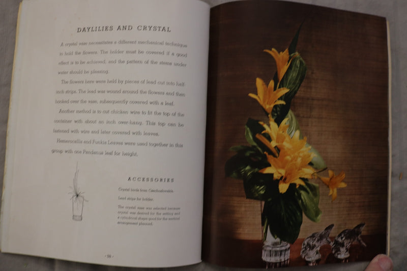 1941 FLOWER ARRANGING - A FASCINATING HOBBY BY LAURA LEE BURROUGHS-VOL 2- K 3475