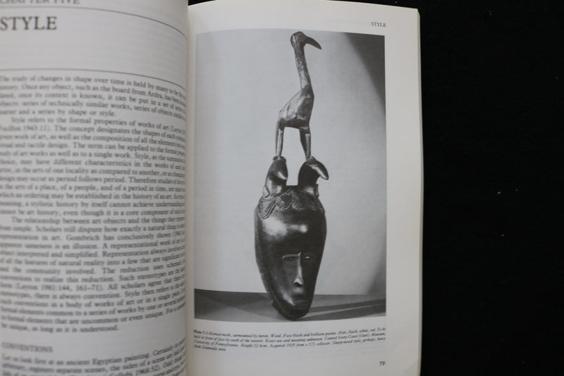 1984 ART HISTORY IN AFRICA SOFTCOVER BOOK BY JAN VANSINA - KD 9842