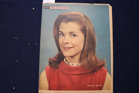 1967 ARIL 2 SUNDAY NEWS COLOROTO MAGAZINE - JESSICA WALTER - STREISAND - E 23220