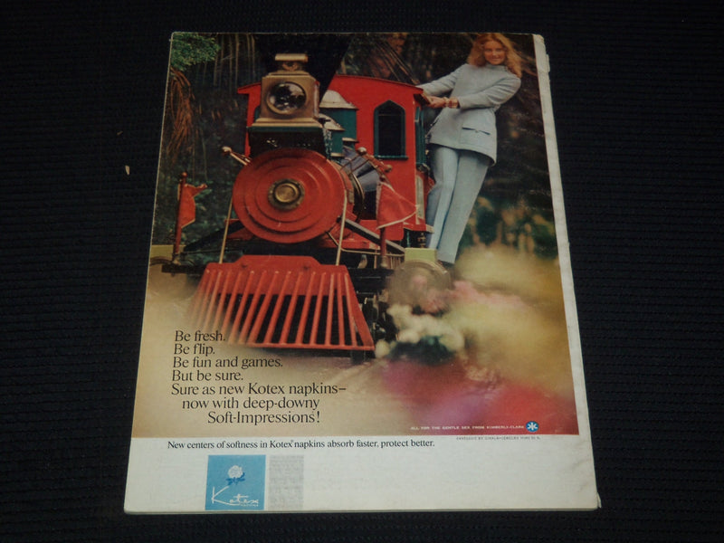 1969 AUGUST SCREEN STORIES MAGAZINE - KATHERINE HEPBURN & STREISAND - E 12456