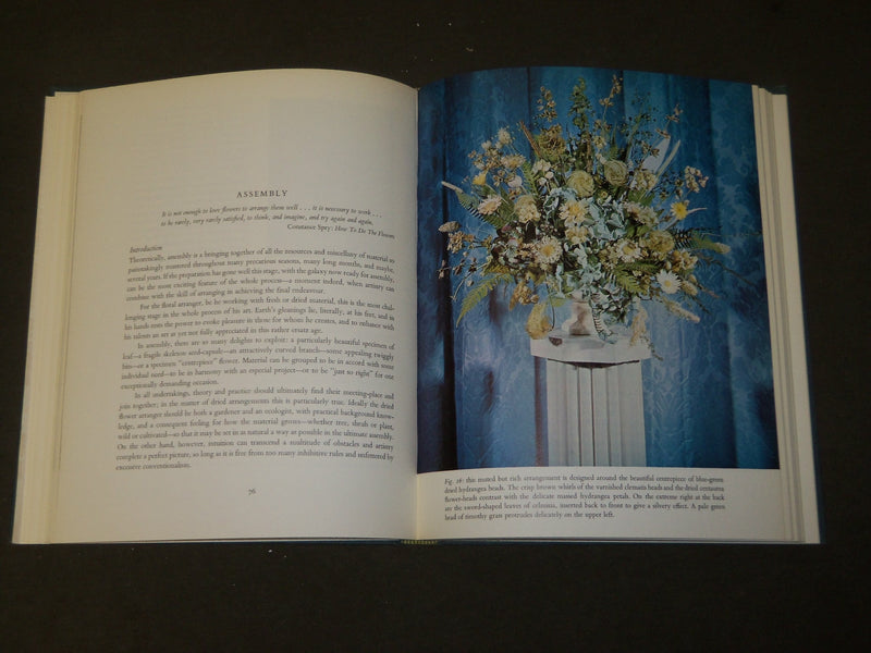 1972 DRIED FLOWERS BOOK BY NINA DE YARBURGH-BATESON - FIRST EDITION - KD 5272