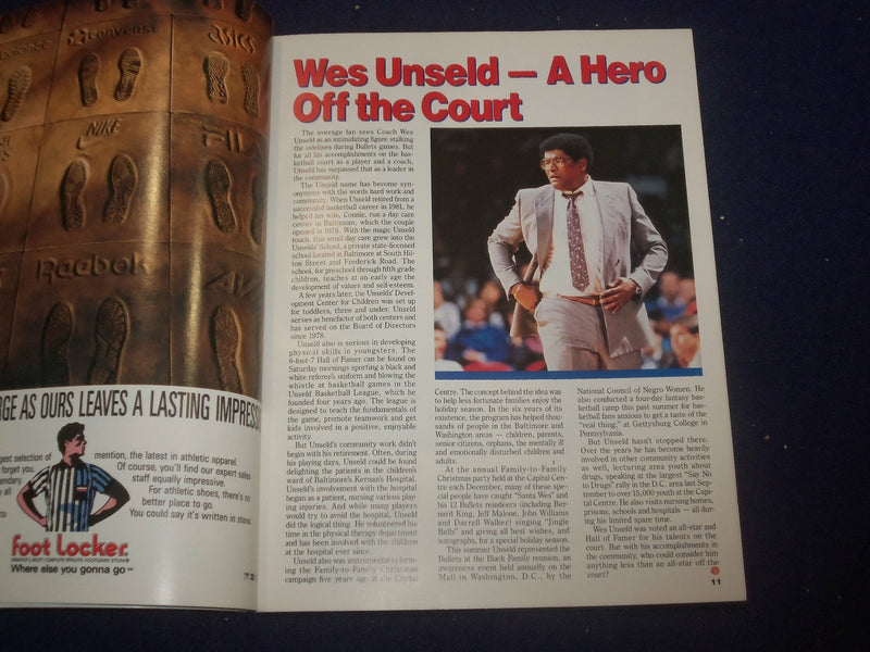 1989-1990 WASHINGTON BULLETS YEARBOOK - ST 6534