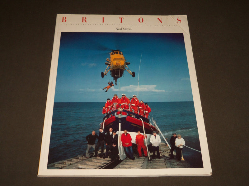 1986 BRITON'S BOOK BY NEAL SLAVIN - SOFTCOVER - GREAT PHOTOS - B 4578