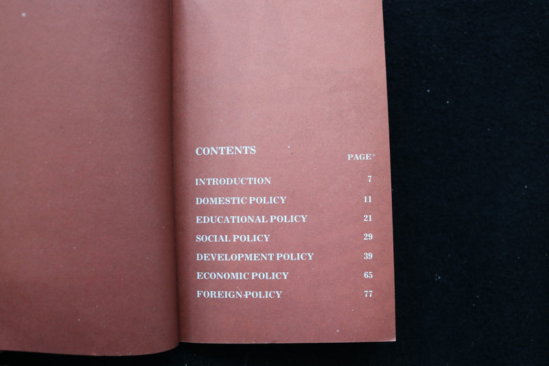 1975 MEXICO FIFTH STATE OF THE NATION REPORT SOFTCOVER BOOK - K 3520