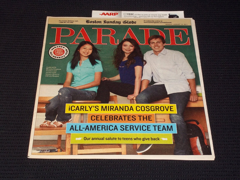 2011 AUGUST 14 BOSTON SUNDAY GLOBE PARADE MAGAZINE - MIRANDA COSGROVE - E 4856