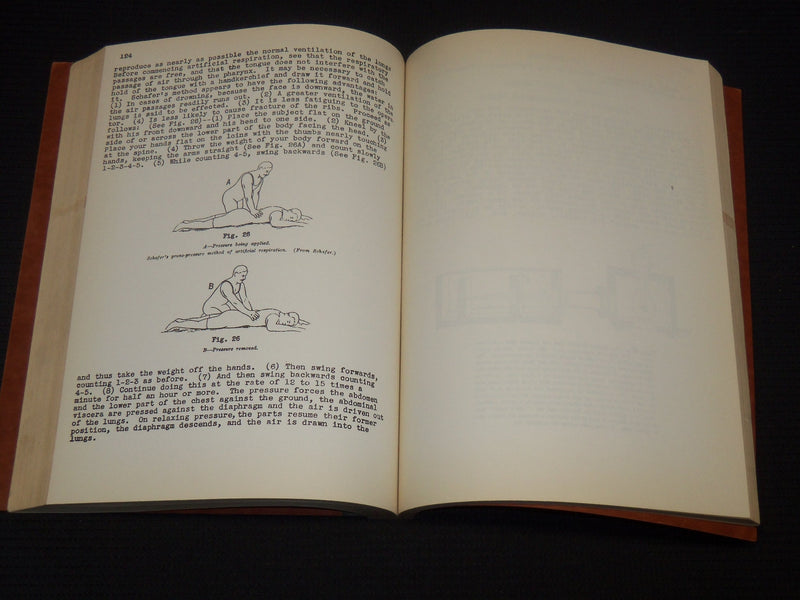 1960'S DIRECTIONS FOR CLASSWORK IN EXPERIMENTAL PHYSIOLOGY BOOK - KD 5293J