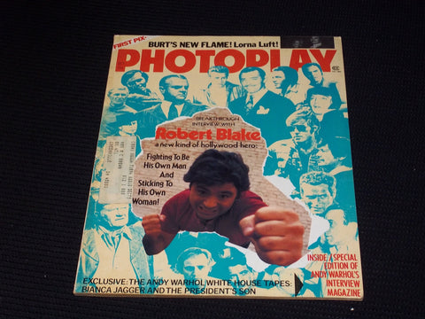 1975 OCTOBER PHOTOPLAY MAGAZINE - ROBERT BLAKE FRONT COVER - E 1765