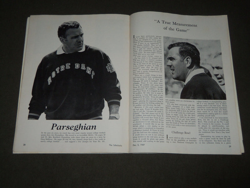 1969 DECEMBER 5 NOTRE DAME FOOTBALL REVIEW PROGRAM - GAME PHOTOS - J 2733